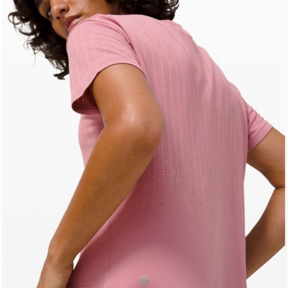 Lululemon Train to Be T-Shirt Pink 10 Crop CrossFit Gym Workout Fall Athleisure - Picture 3 of 16